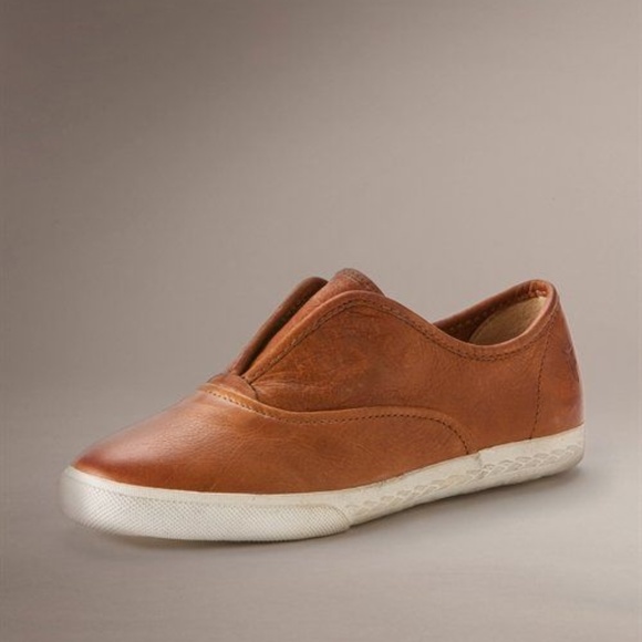 frye mindy slip on